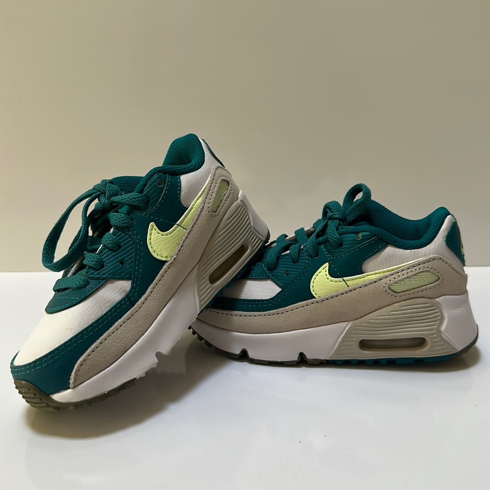 Unisex Toddler Nike Air Max 90 LTR size 8.5 color Green/White/Gray